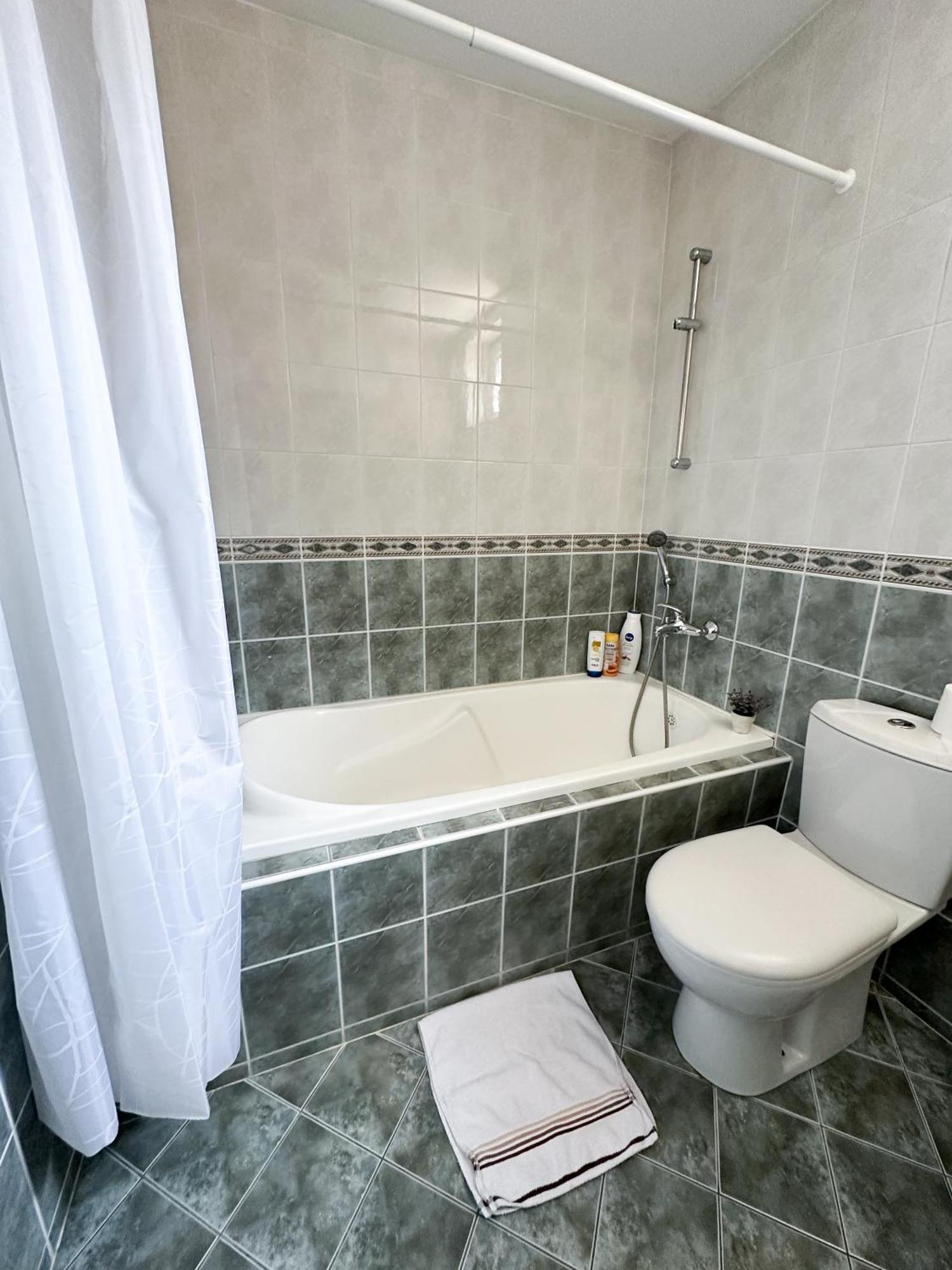 Lovely Apartments Free Street Parking Novi Sad Exteriör bild